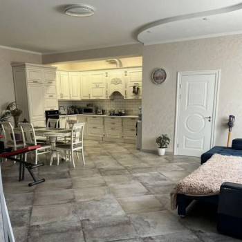 Продается Дом, 230 м²