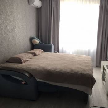 Продается 1-комнатная квартира, 42 м²