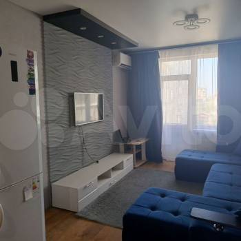 Продается 1-комнатная квартира, 37 м²