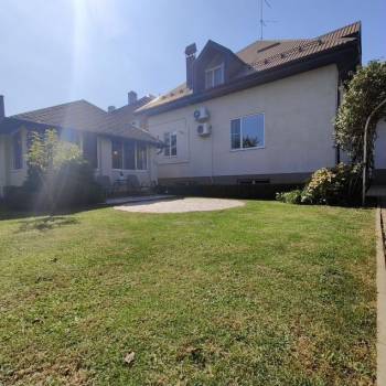 Продается Дом, 409 м²