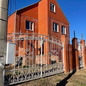 Продается Дом, 290 м²