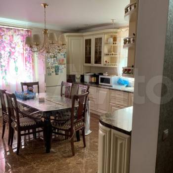 Продается Дом, 190 м²