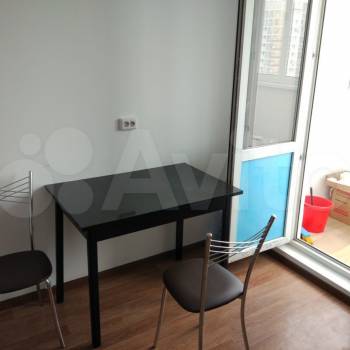 Сдается 1-комнатная квартира, 39 м²