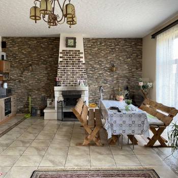 Продается Дом, 214 м²