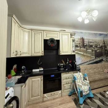 Продается 1-комнатная квартира, 35 м²