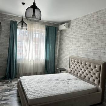 Продается 1-комнатная квартира, 37 м²