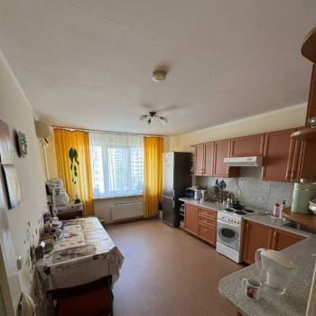 Продается 2-х комнатная квартира, 65 м²