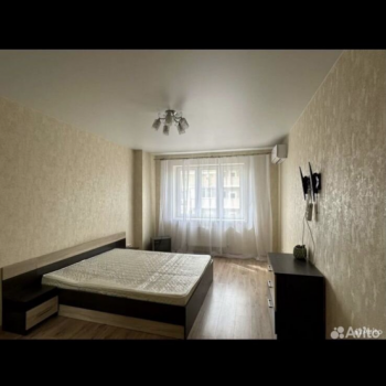 Продается 1-комнатная квартира, 47,3 м²