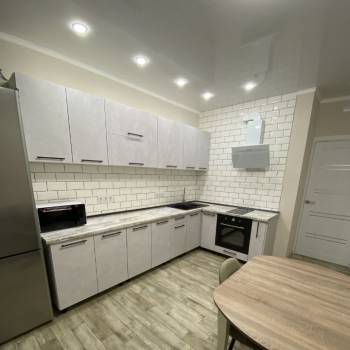 Сдается 1-комнатная квартира, 54 м²