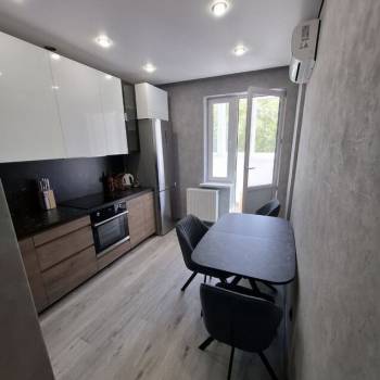 Продается 1-комнатная квартира, 35 м²