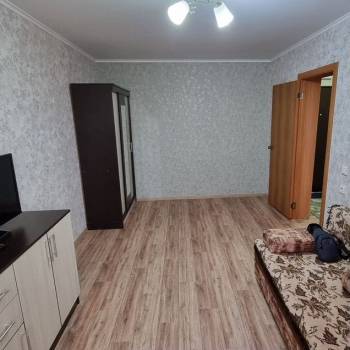 Сдается 1-комнатная квартира, 38 м²