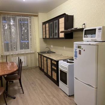 Сдается 1-комнатная квартира, 40 м²