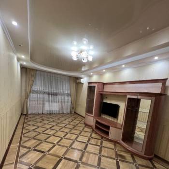 Сдается Многокомнатная квартира, 100 м²