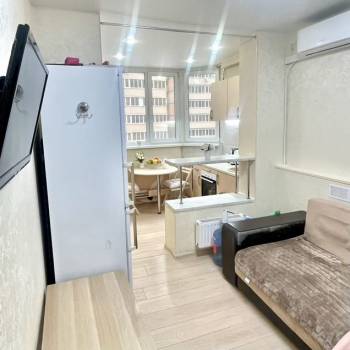 Продается 1-комнатная квартира, 44 м²