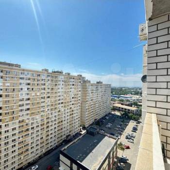 Продается 1-комнатная квартира, 35 м²