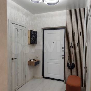 Продается 1-комнатная квартира, 42 м²