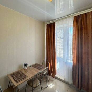 Продается 1-комнатная квартира, 35 м²