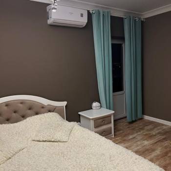 Сдается 2-х комнатная квартира, 70 м²