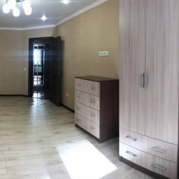 Продается 1-комнатная квартира, 40 м²