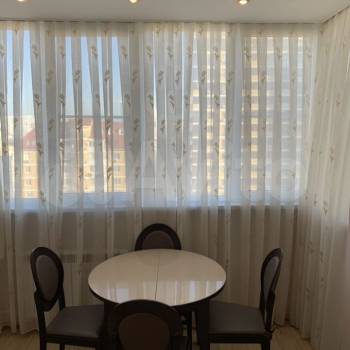 Сдается Многокомнатная квартира, 80 м²