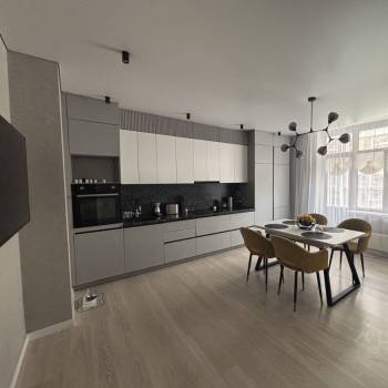 Продается 2-х комнатная квартира, 75 м²