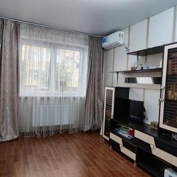Продается 1-комнатная квартира, 38 м²