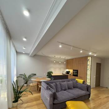 Продается 1-комнатная квартира, 69,5 м²