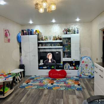 Продается 1-комнатная квартира, 43 м²