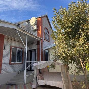 Продается Дом, 180 м²