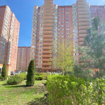Продается 1-комнатная квартира, 37 м²