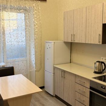 Сдается 1-комнатная квартира, 38 м²