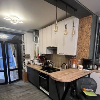 Продается 3-х комнатная квартира, 52 м²