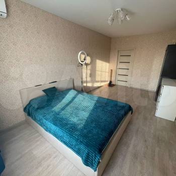 Продается 1-комнатная квартира, 39 м²