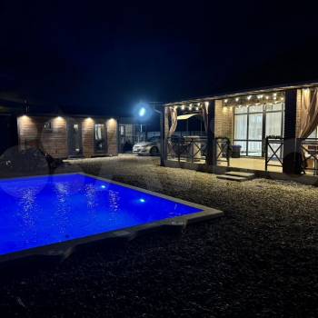 Сдается 2-х комнатная квартира, 120 м²