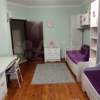 Продается Многокомнатная квартира, 120 м²