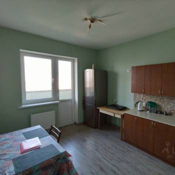 Продается 1-комнатная квартира, 43,3 м²