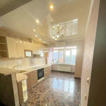 Продается 1-комнатная квартира, 62,2 м²