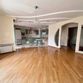 Продается Многокомнатная квартира, 234 м²