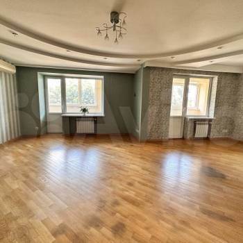 Продается Многокомнатная квартира, 234 м²