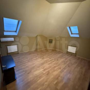 Продается 1-комнатная квартира, 60 м²