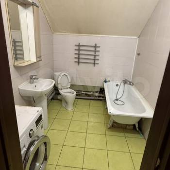 Продается 1-комнатная квартира, 60 м²