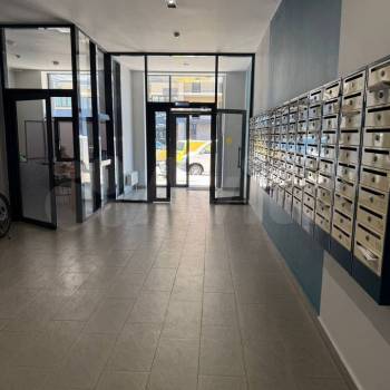 Продается 1-комнатная квартира, 40,9 м²