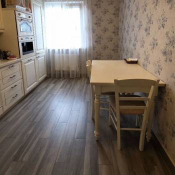 Продается 2-х комнатная квартира, 76 м²
