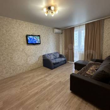 Сдается 1-комнатная квартира, 38 м²