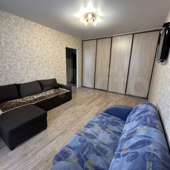 Сдается 1-комнатная квартира, 38 м²