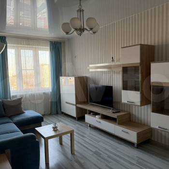 Сдается 1-комнатная квартира, 42 м²