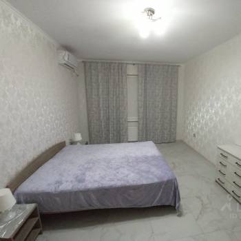 Сдается 1-комнатная квартира, 39 м²