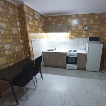 Сдается 1-комнатная квартира, 39 м²