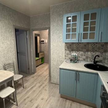 Продается 1-комнатная квартира, 32 м²