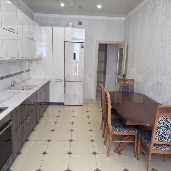 Продается 2-х комнатная квартира, 82 м²